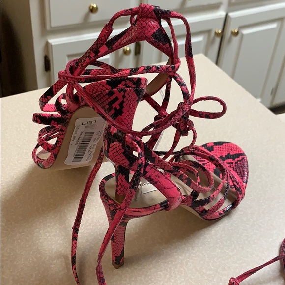 NWT Antonio Melani Valyn Snake Print Lace Up Heel - Picture 6 of 10